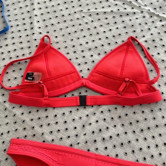 Triangl neoprene red/coral bikini size small - Picture 4 of 9